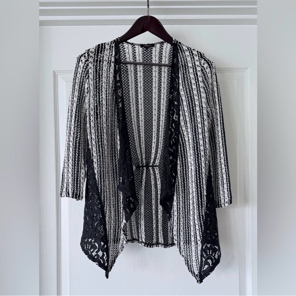 Cupio Sweaters - Cupio Black and White Knit Top